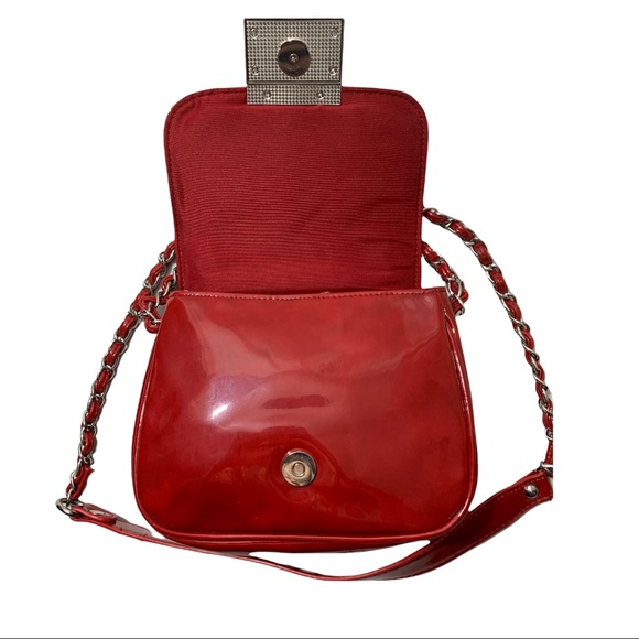 APTO 9Red Patent Leather Shoulder Bag - Picture 6 of 10